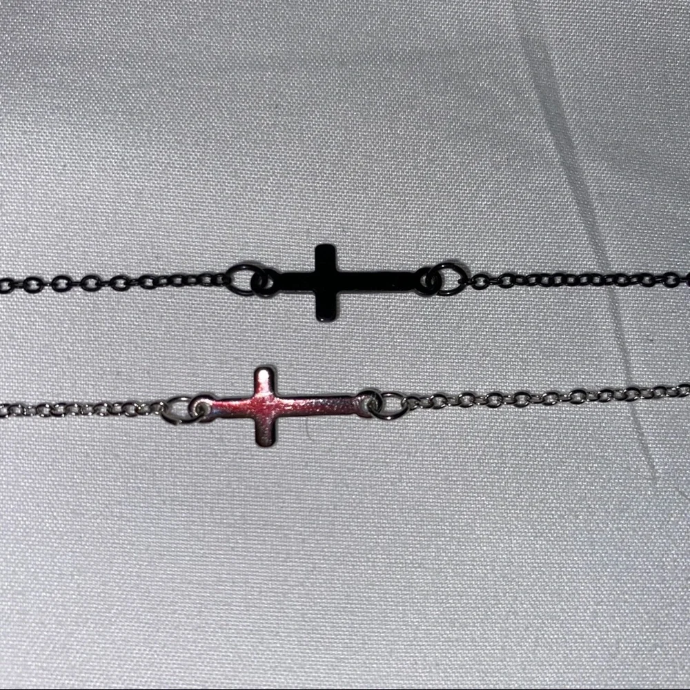 Cross bracelets - Picture 3 of 6
